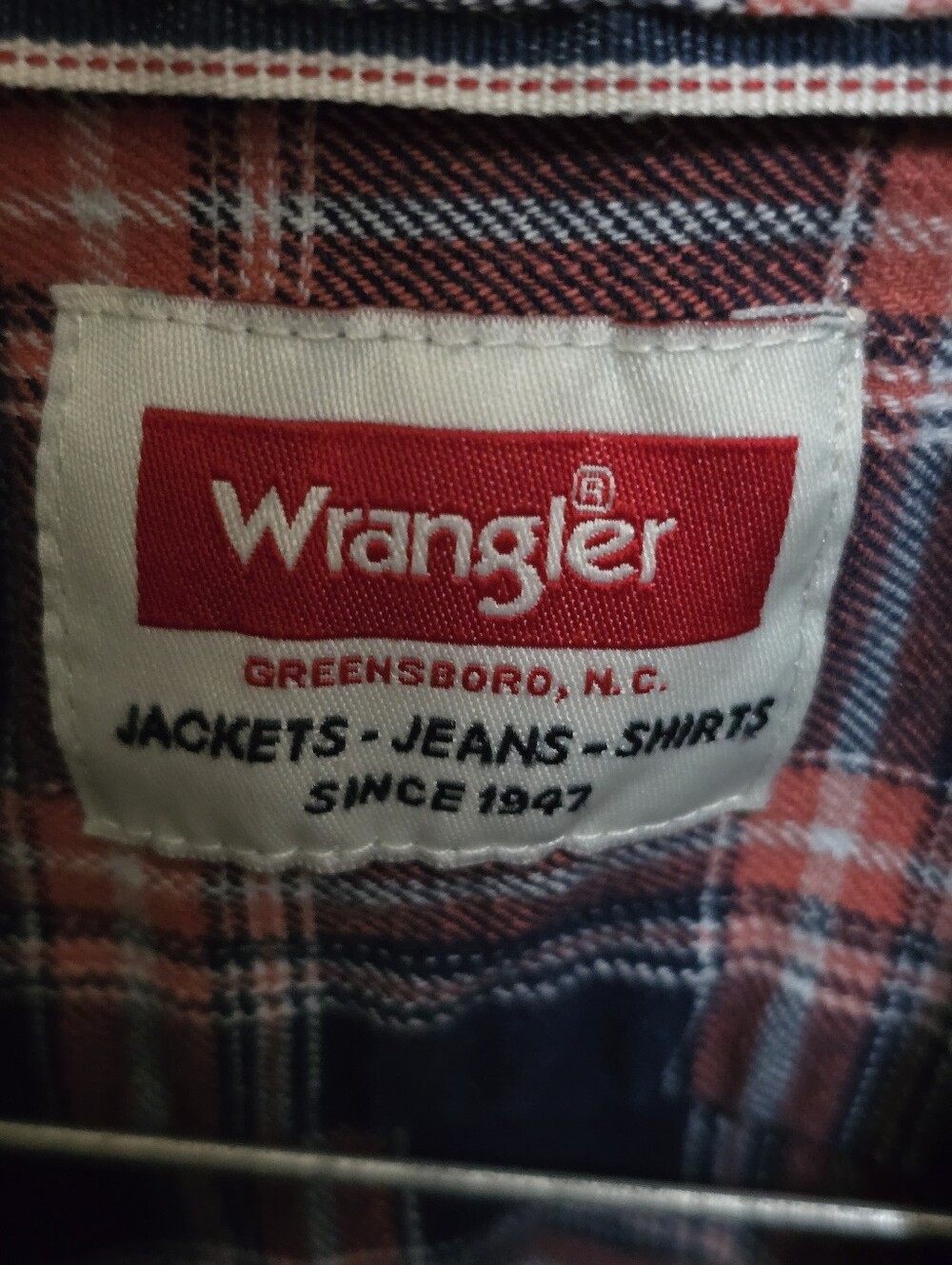 Wrangler Red and Navy Plaid Long-Sleeve Button-Down Shirt - Picture 4 of 5
